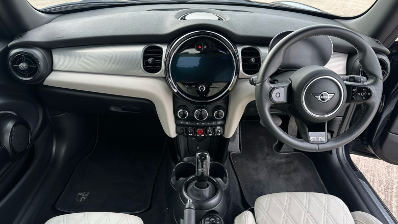 MINI Hatchback 1.5 Cooper Exclusive Premium 3dr Auto Petrol Hatchback